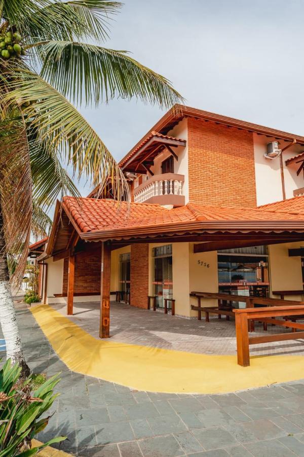 Pousada Oasis Peruíbe エクステリア 写真