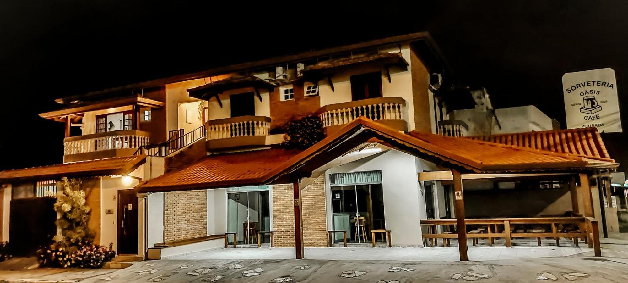 Pousada Oasis Peruíbe エクステリア 写真
